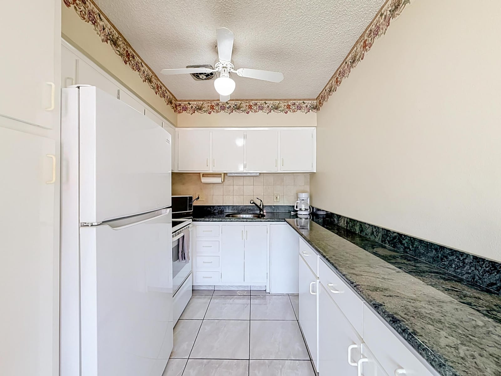 1050 SW 11th Street L2 — photo 10