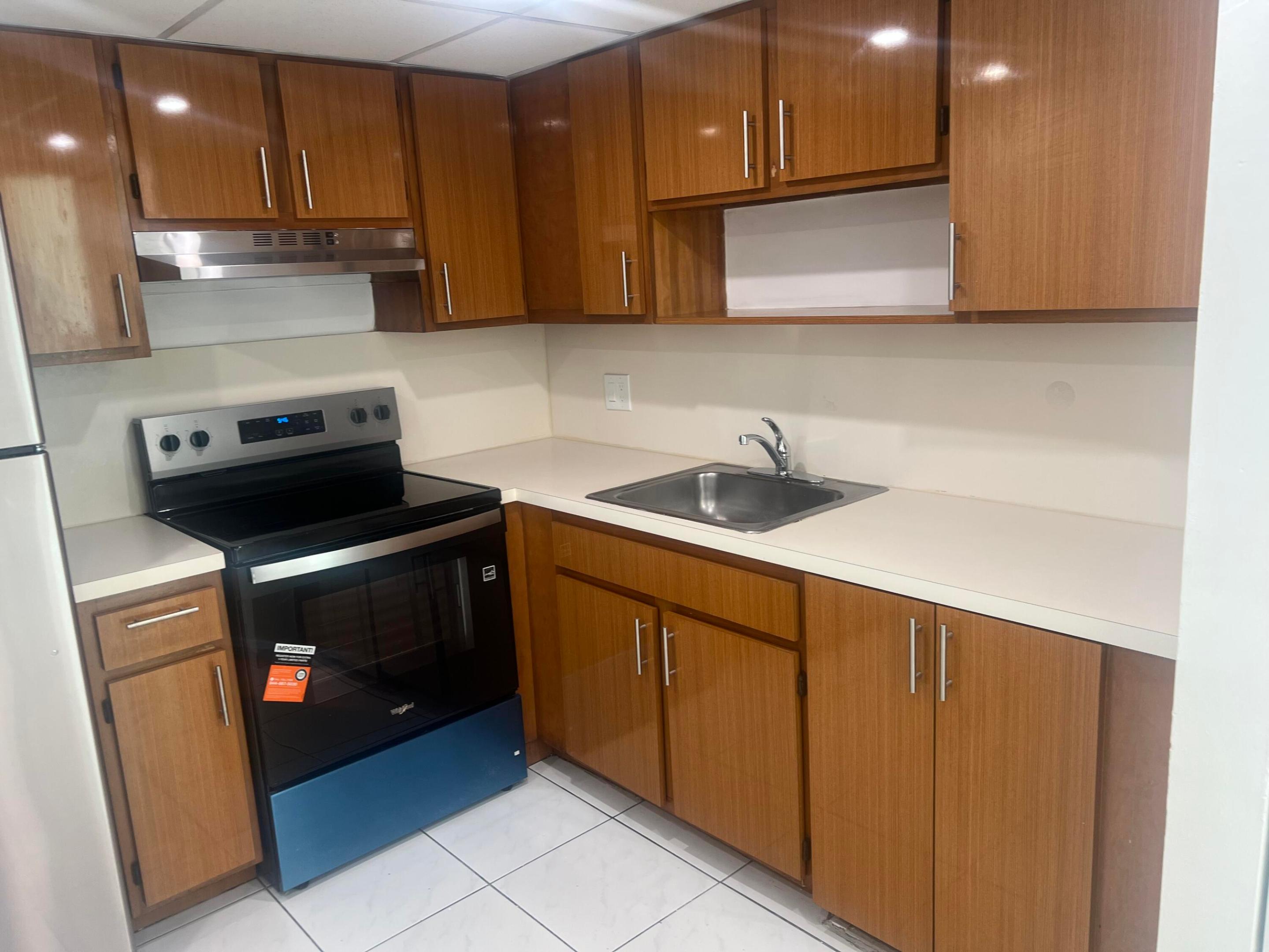 2055 SW 122nd 219, Miami, FL 33175, Miami