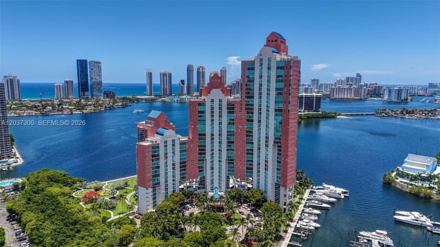 3370 Hidden Bay Drive #UPH3715, 100 Hidden Bay, Aventura, FL