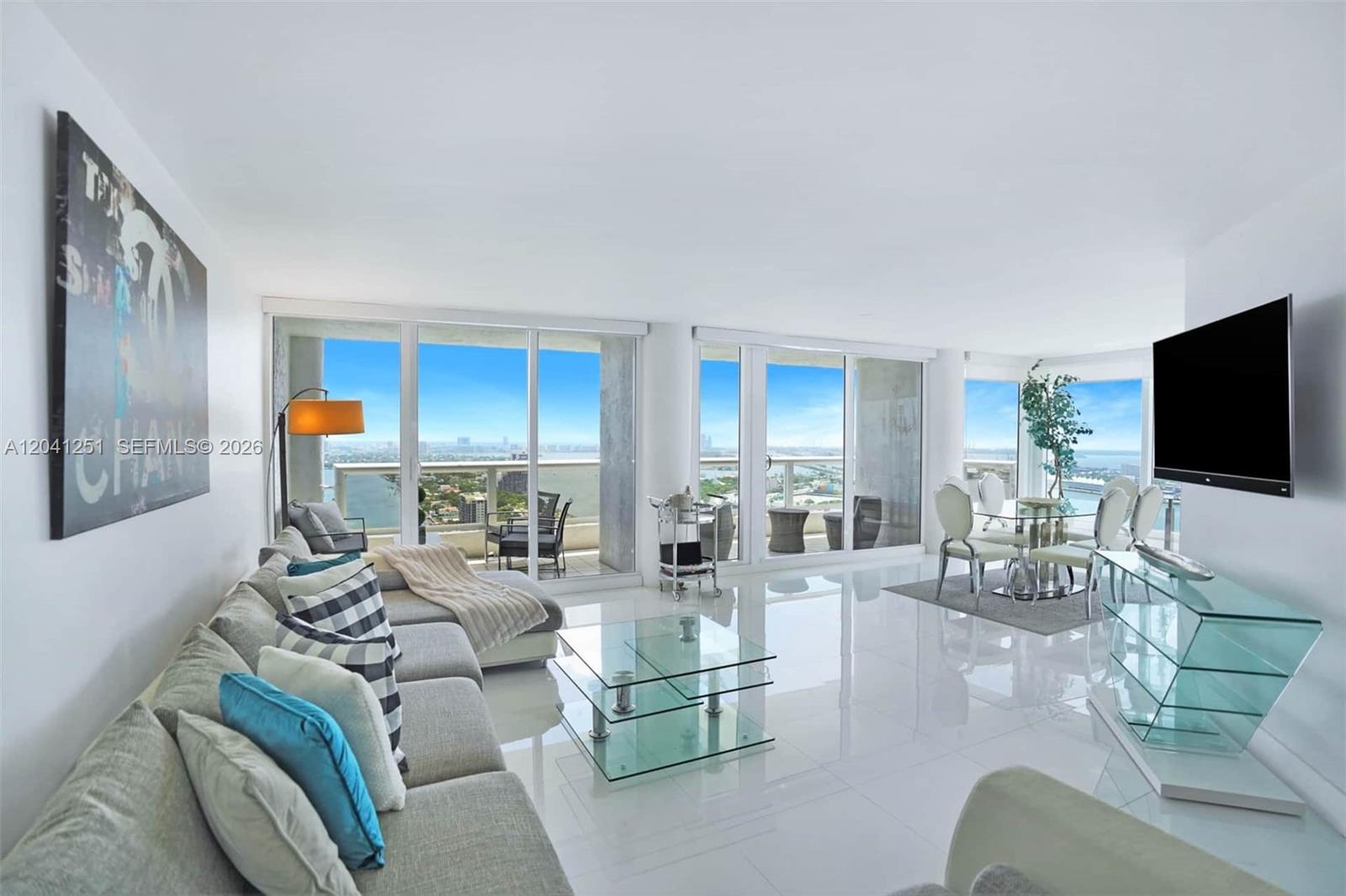 1717 N Bayshore Drive D3931, Miami, FL 33132, Miami