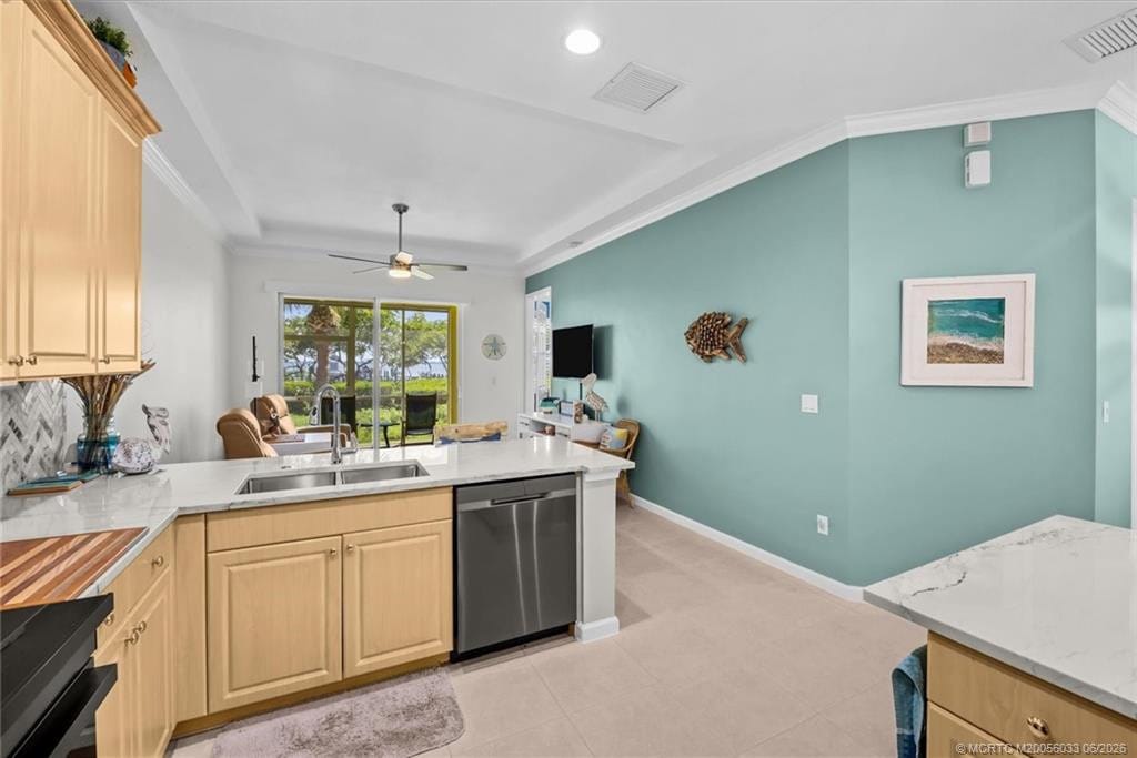 1004 Mariner Bay Boulevard, Fort Pierce, FL 34949 photo 12