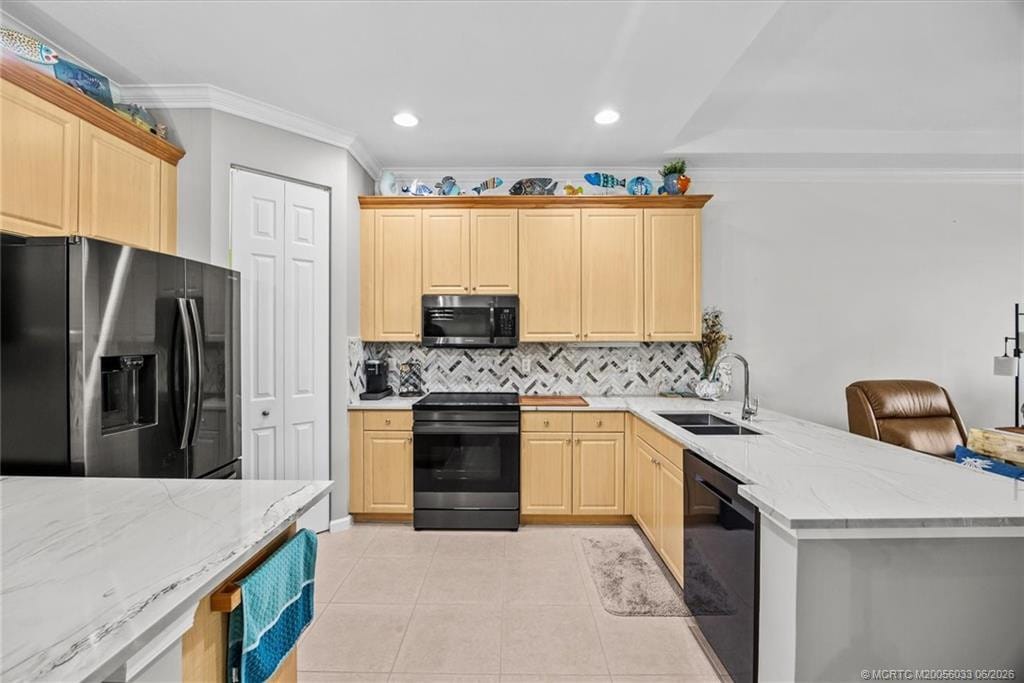 1004 Mariner Bay Boulevard, Fort Pierce, FL 34949 photo 13