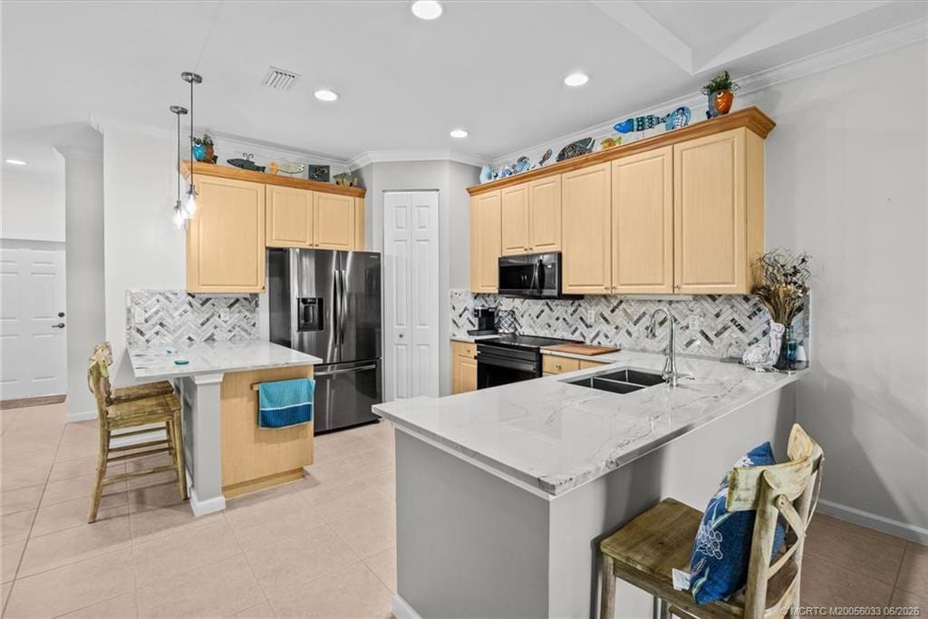 1004 Mariner Bay Boulevard, Fort Pierce, FL 34949 photo 14