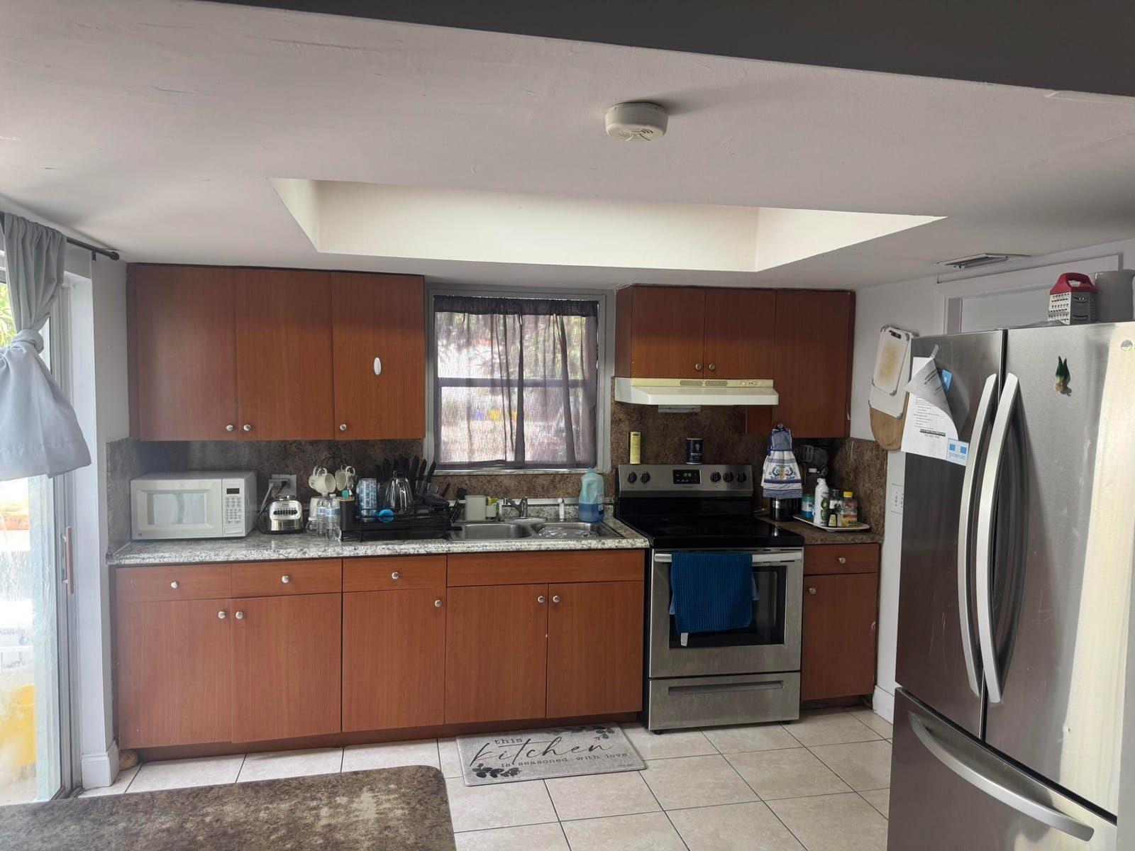 910 N F Street — photo 2