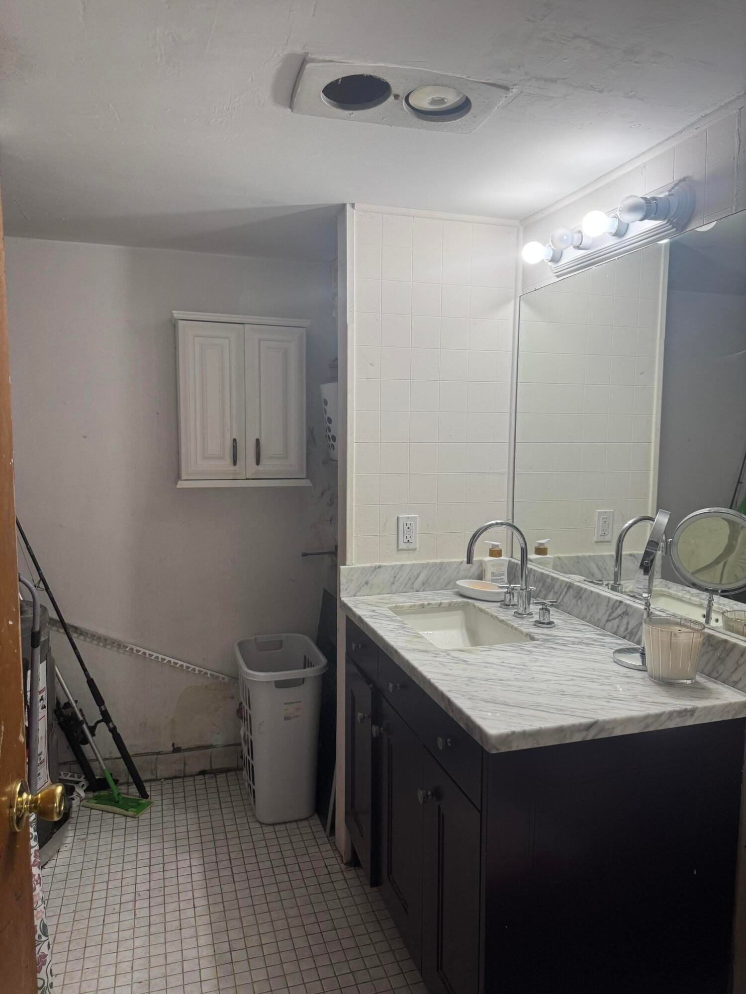 910 N F Street — photo 3