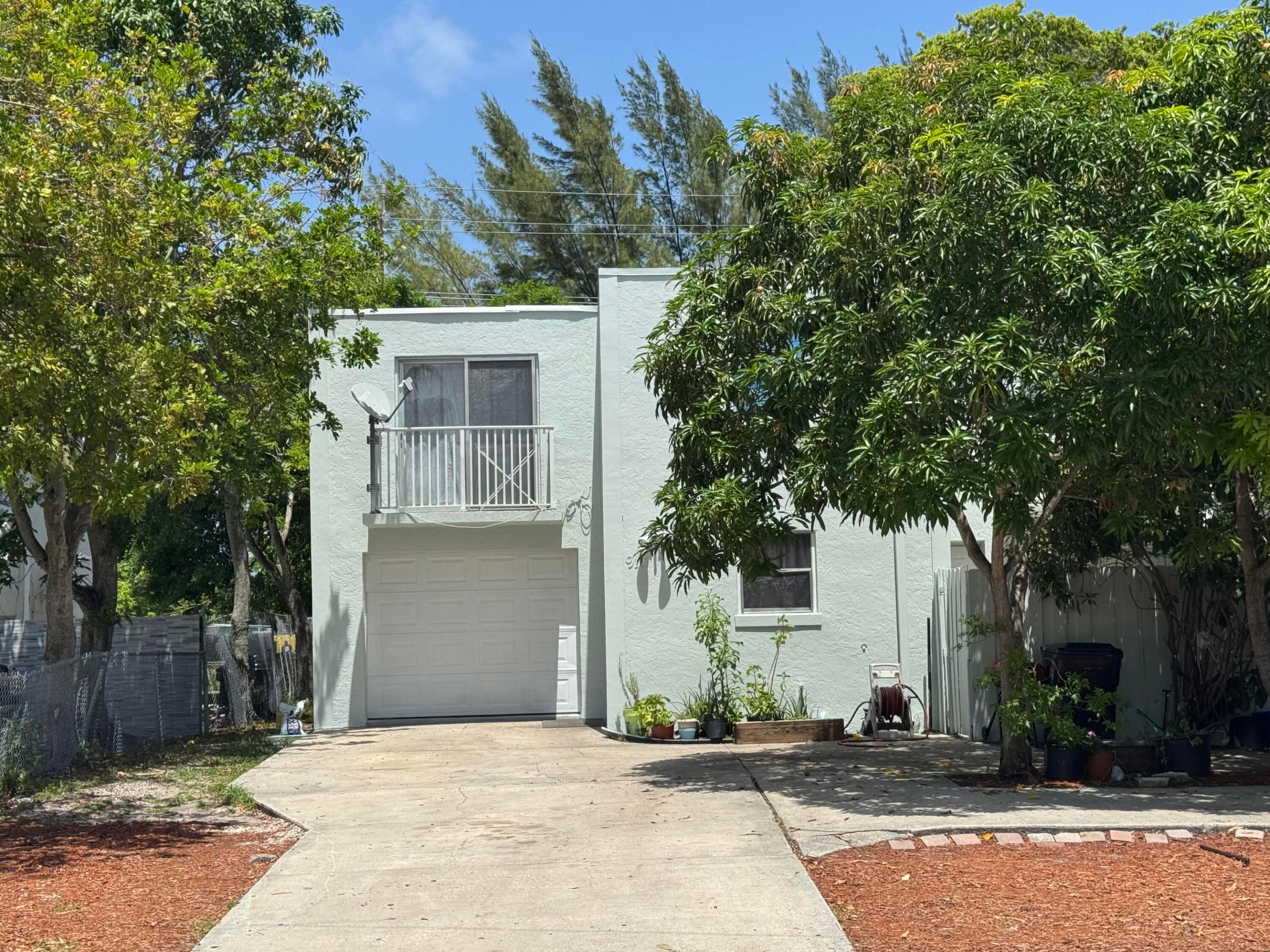 910 N F Street, Lake Worth Beach, FL 33460, Lake Worth Beach