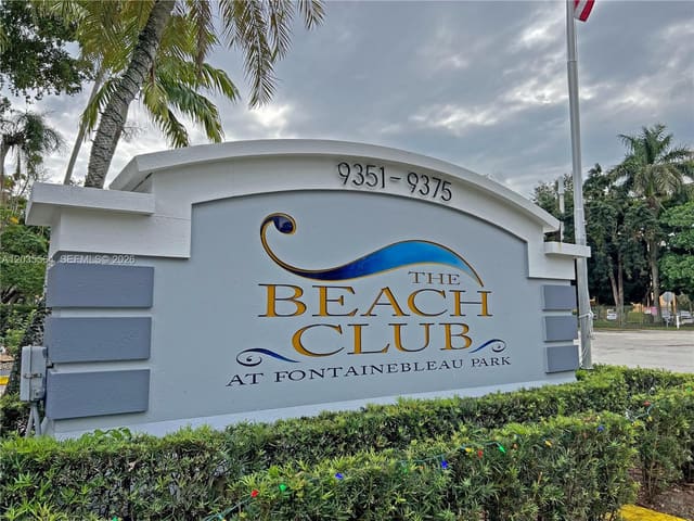 9351 Fontainebleau Boulevard B403, Miami, FL 33172