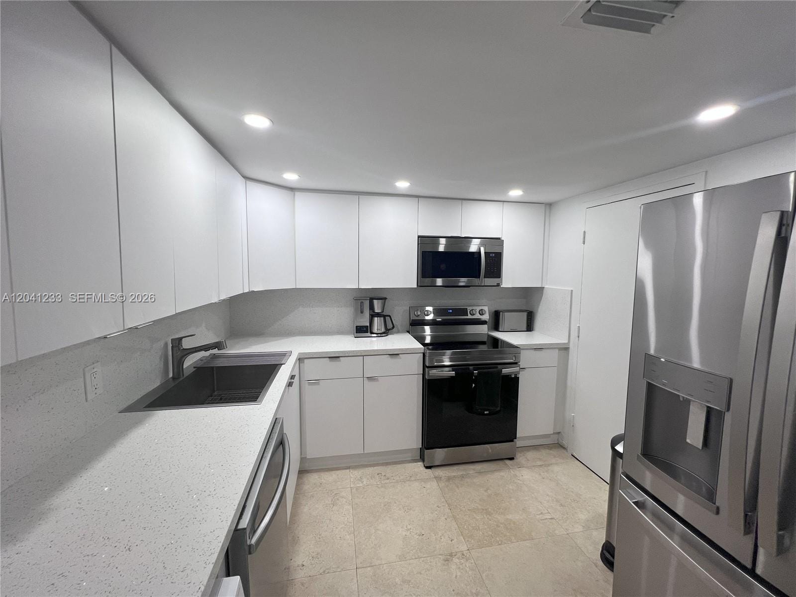 800 West Avenue 635, Miami Beach, FL 33139 photo 4