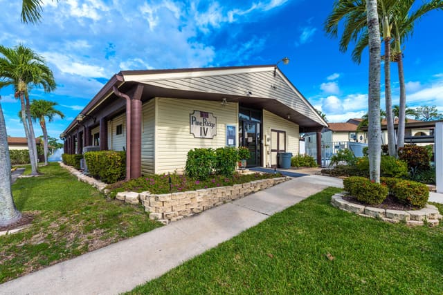 3561 Tall Pine Way D-2, Pine Ridge Iv Condo, Greenacres, FL