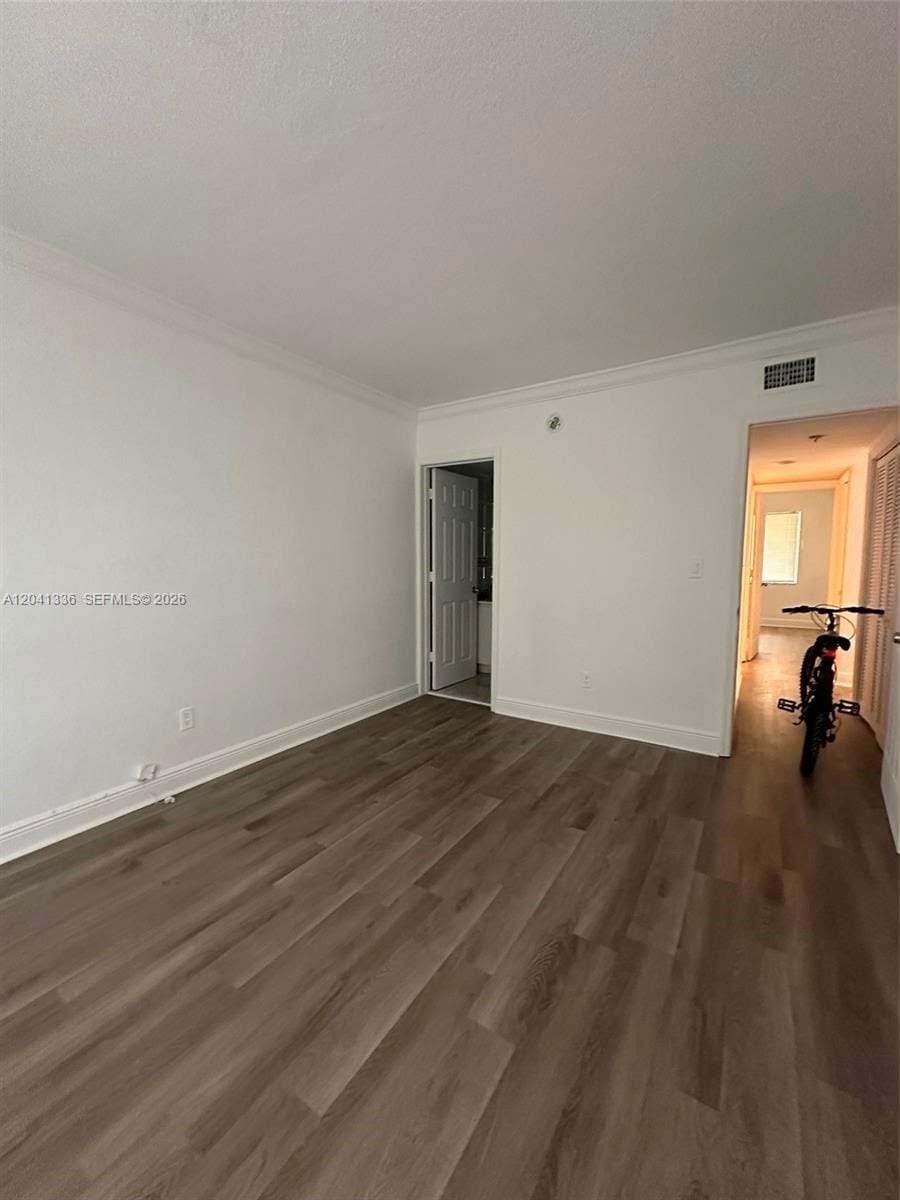 980 NE 170th Street 214, North Miami Beach, FL 33162 photo 12