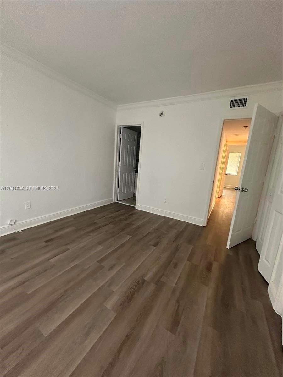980 NE 170th Street 214, North Miami Beach, FL 33162 photo 5