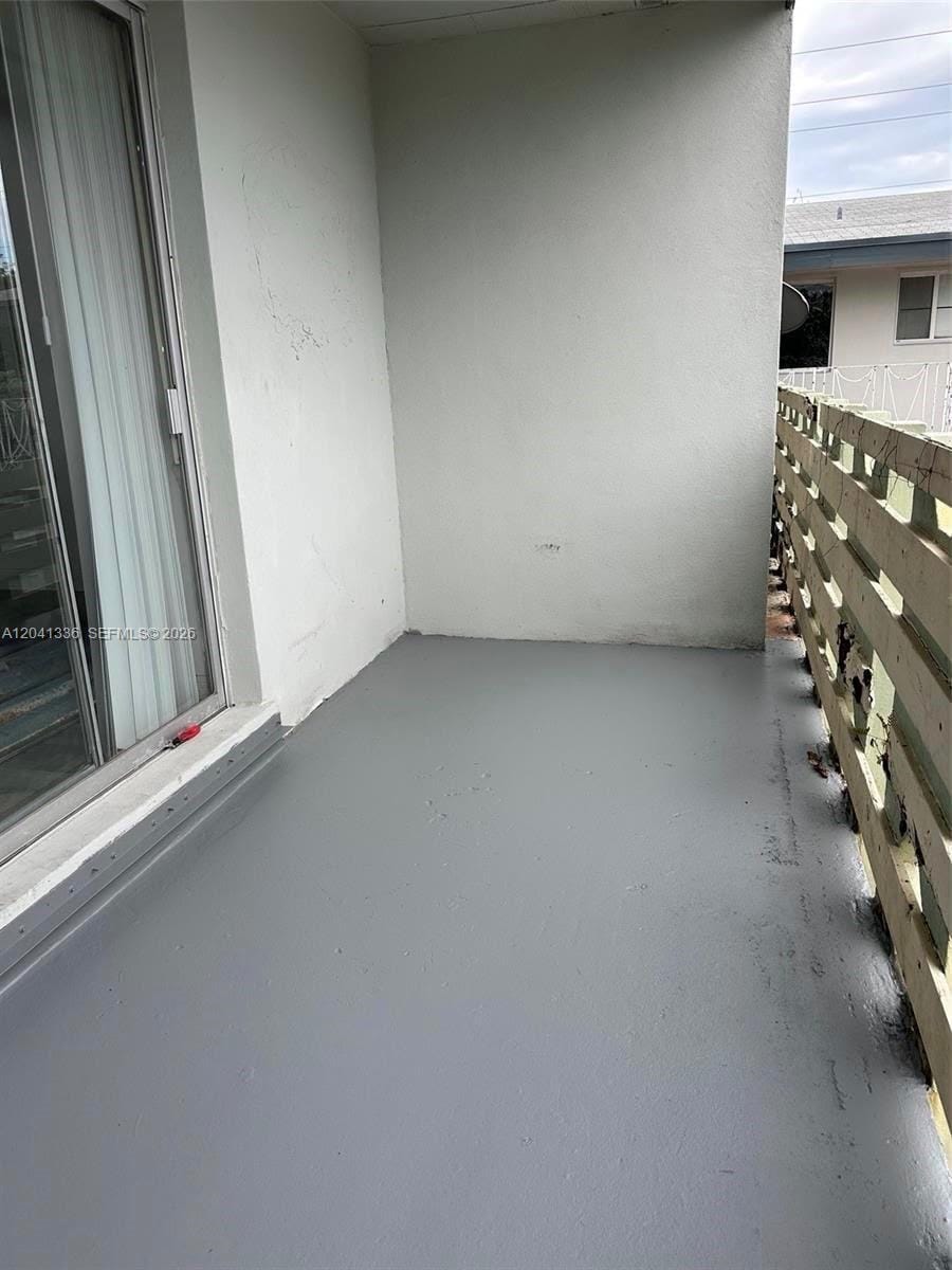 980 NE 170th Street 214, North Miami Beach, FL 33162 photo 9