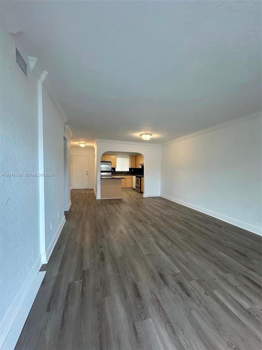 980 NE 170th Street 214, North Miami Beach, FL 33162, North Miami Beach