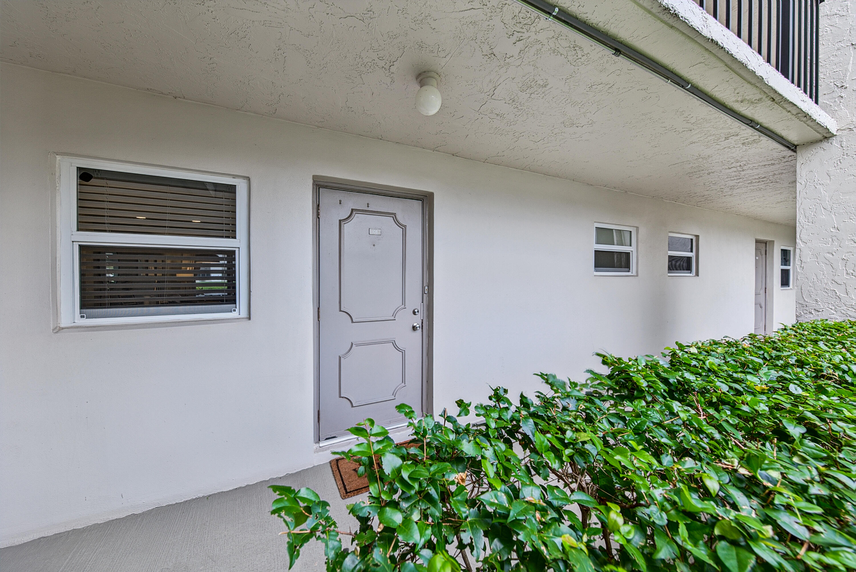 9420 Poinciana Place 108, Davie, FL 33324, Davie