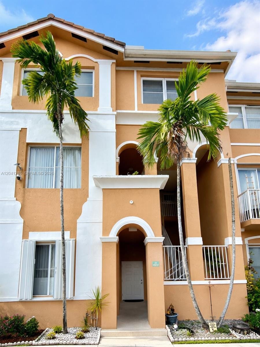 7250 NW 177th Street 20016, Hialeah, FL 33015