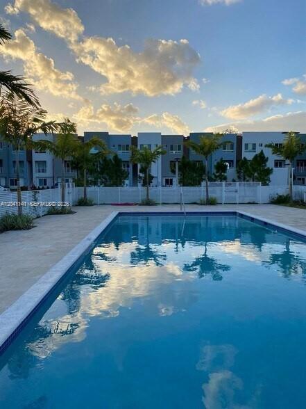 2505 NE 193rd Street 4211, Miami, FL 33180, Miami