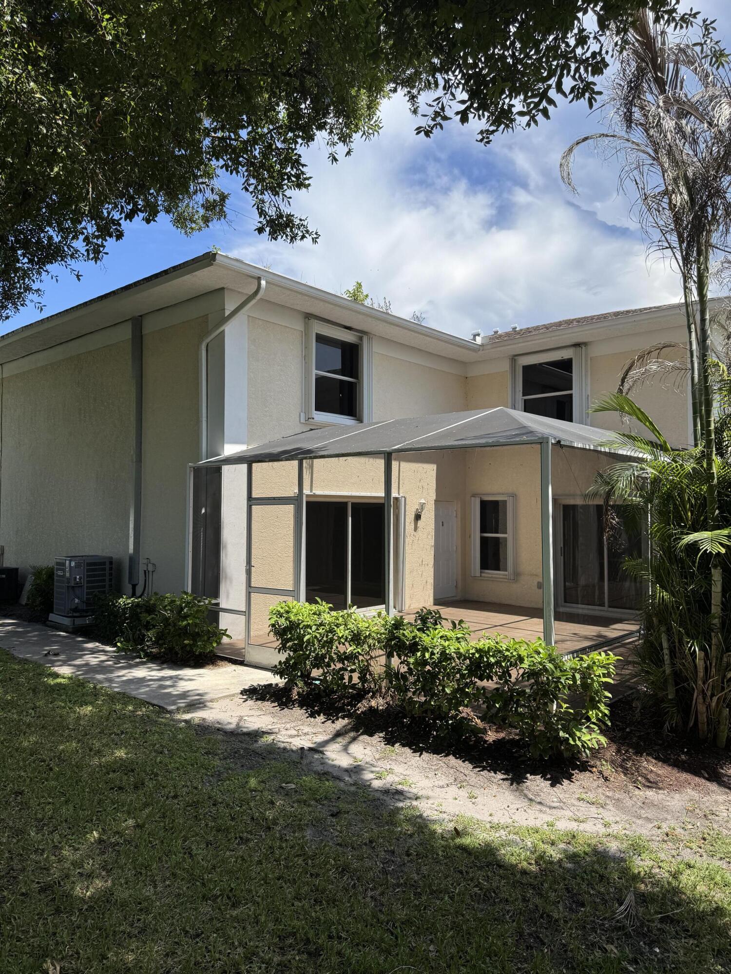 1536 N Lawnwood Circle 3, Fort Pierce, FL 34950, Fort Pierce