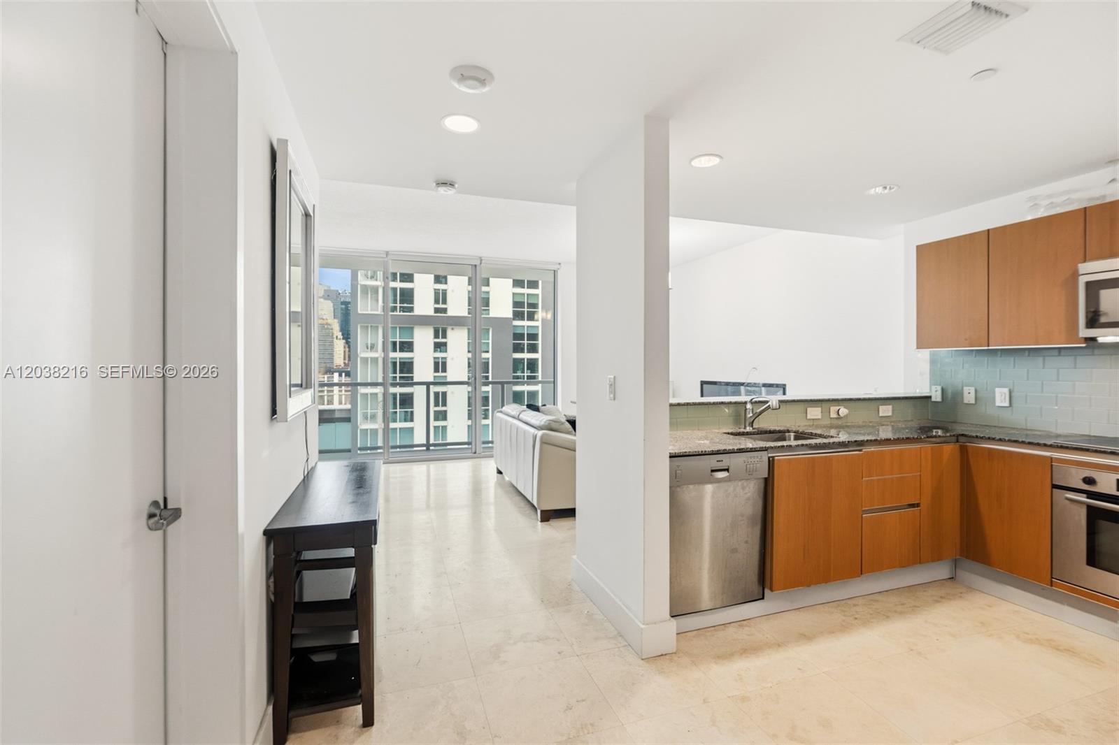1050 Brickell Avenue 2112, Miami, FL 33131, Miami