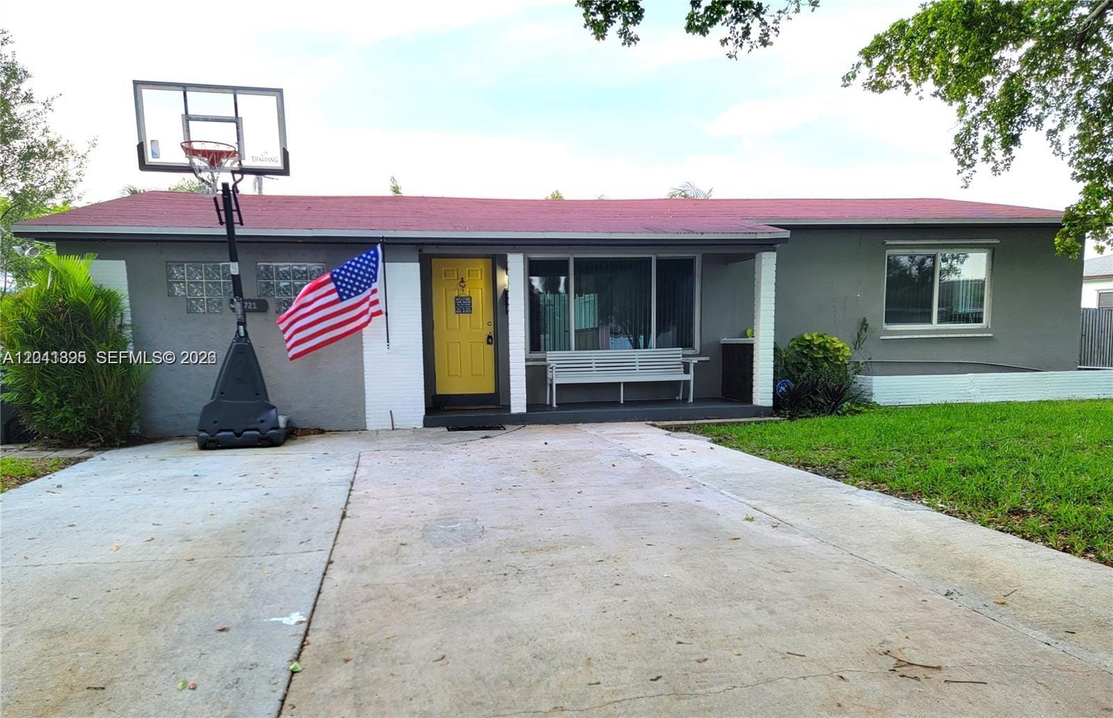5721 Jefferson Street — photo 2