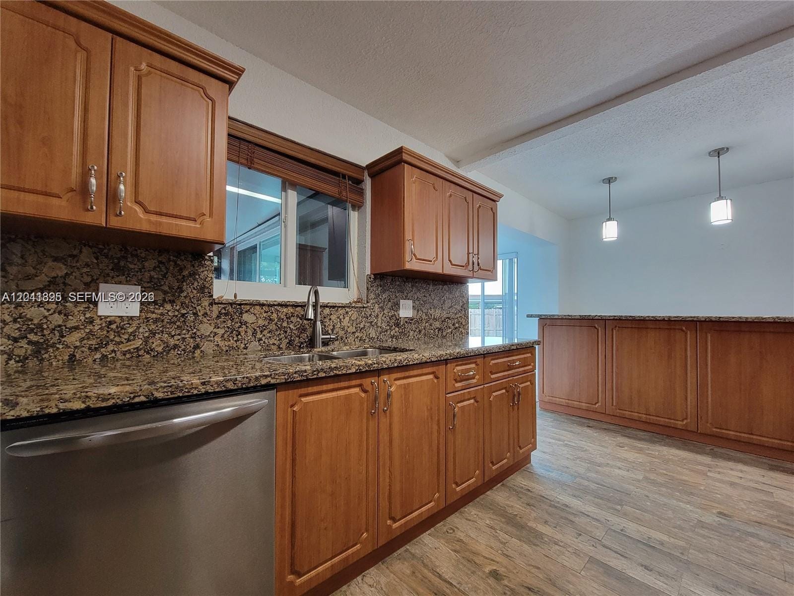 5721 Jefferson Street — photo 11