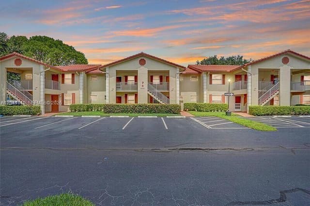 3031 Holiday Springs Boulevard 205-7, Margate, FL 33063
