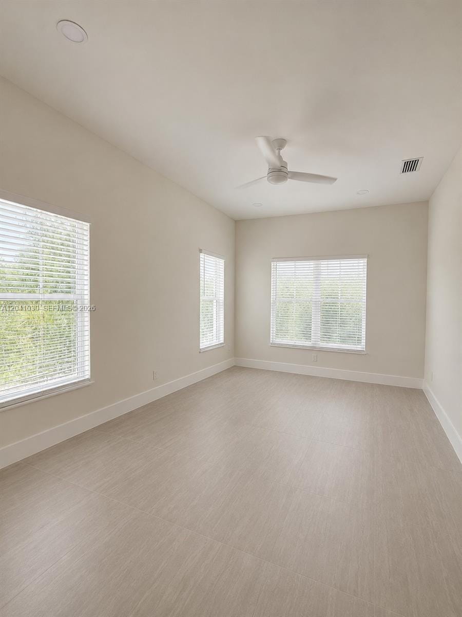 536 Lincoln — photo 10