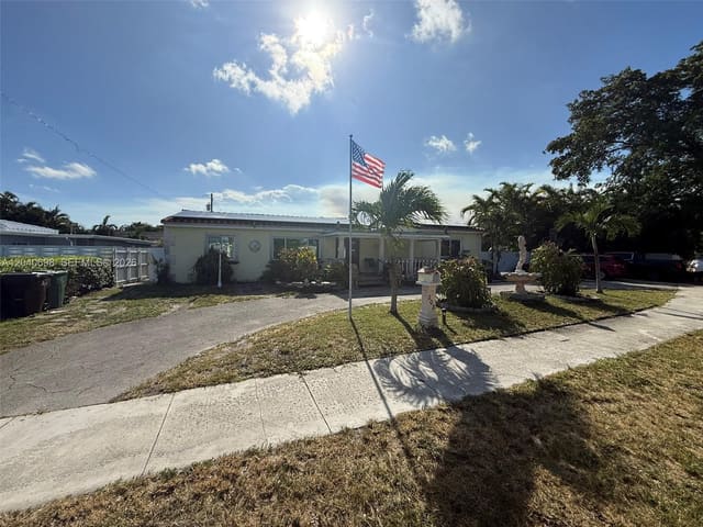 202 To To Lo Chee Drive, Hialeah, FL 33010