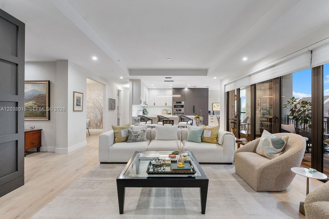718 Valencia Avenue 403 — photo 8