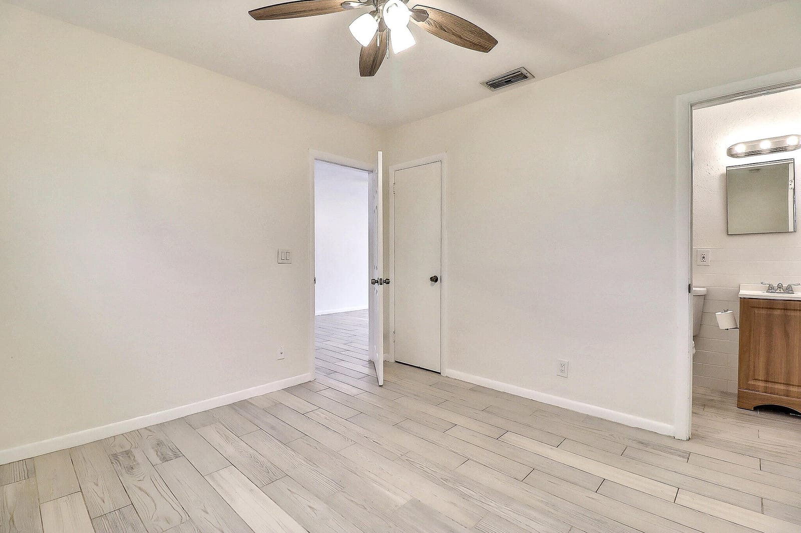 337 Mid Pines Road, Palm Springs, FL 33461 photo 13