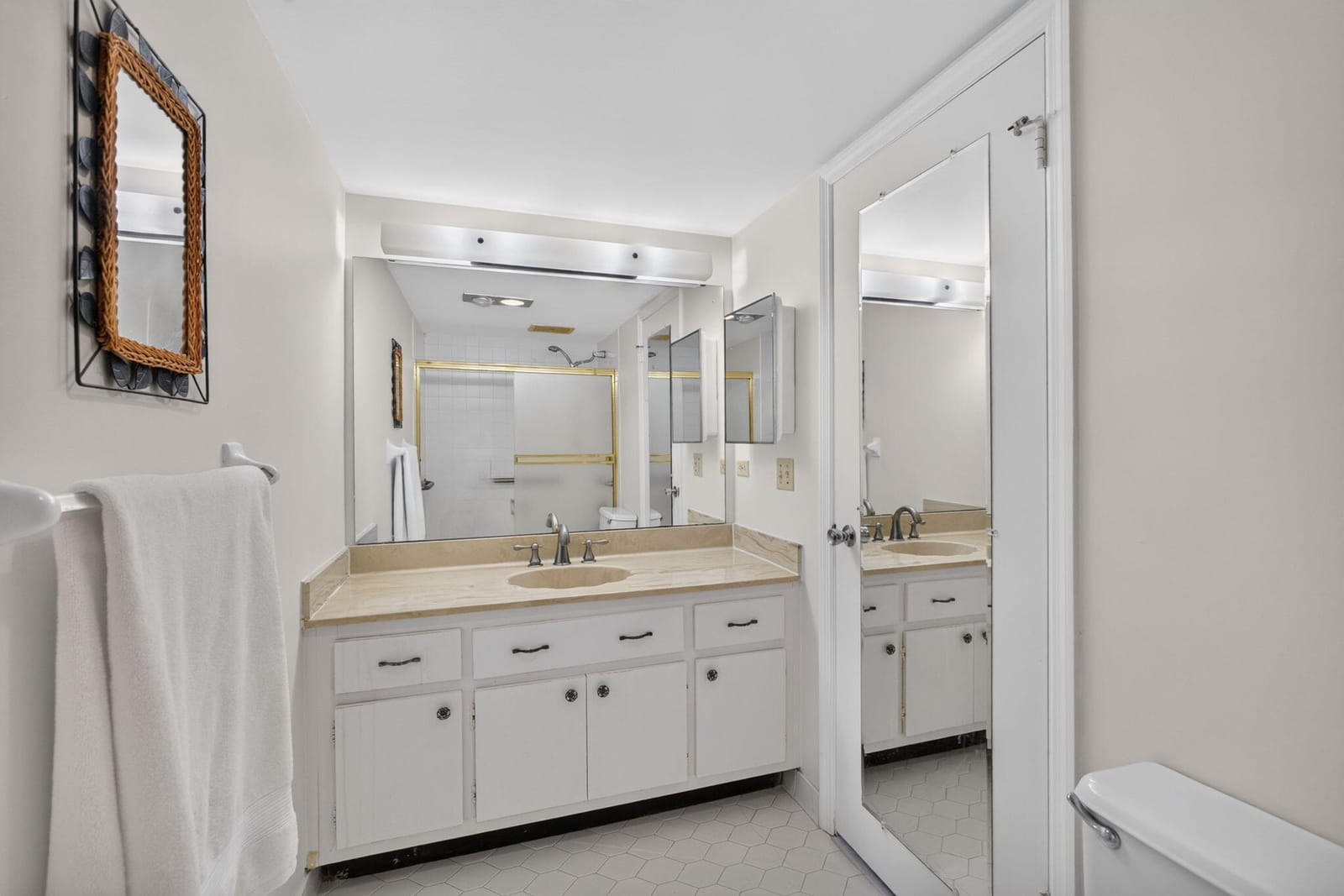 1208 Marine Way 205 — photo 8