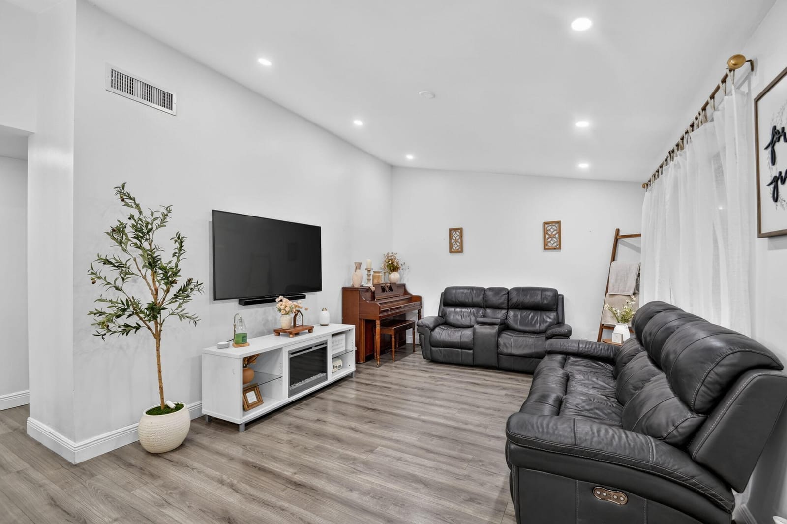 414 Springdale Circle — photo 3