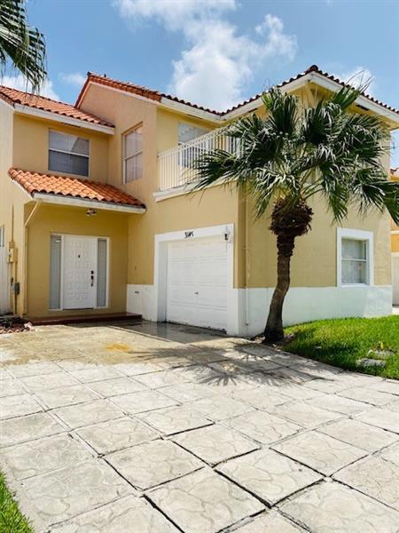 3145 N 37th Avenue, Hollywood, FL 33021, Hollywood