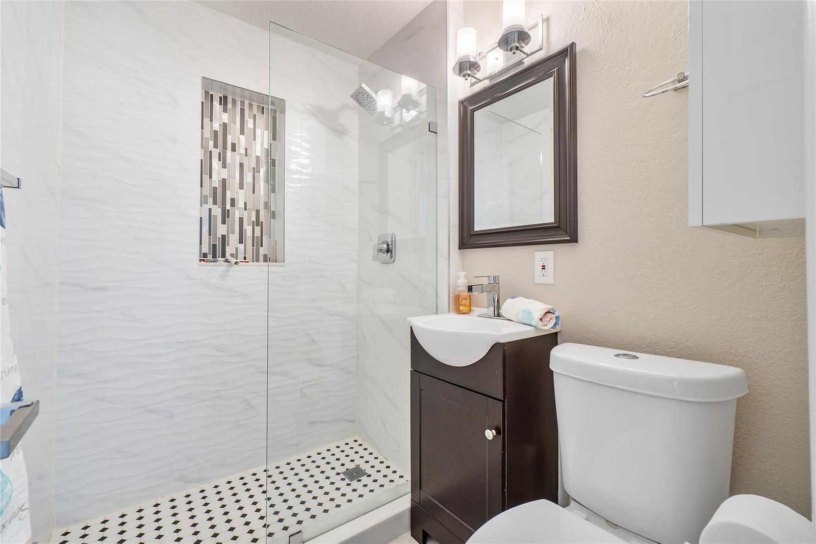1634 NE 3rd Avenue, Delray Beach, FL 33444 photo 17