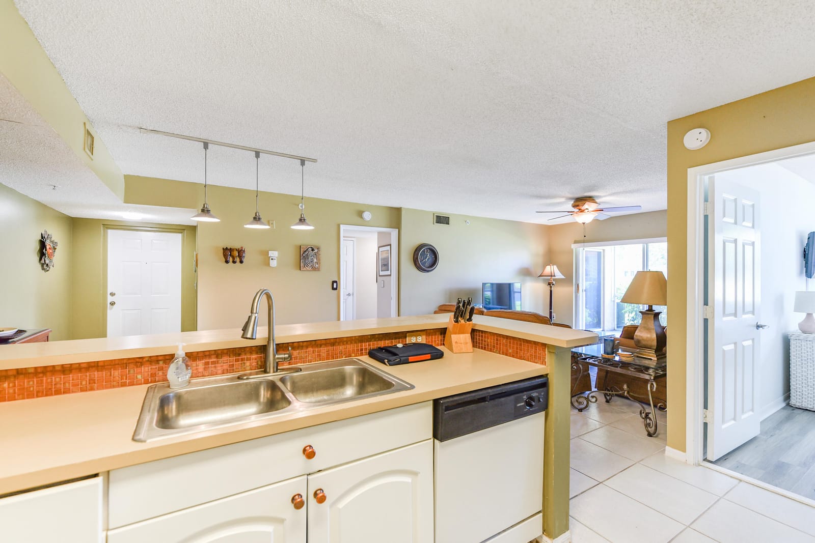 1590 S 42nd Circle 106, Vero Beach, FL 32967 photo 13