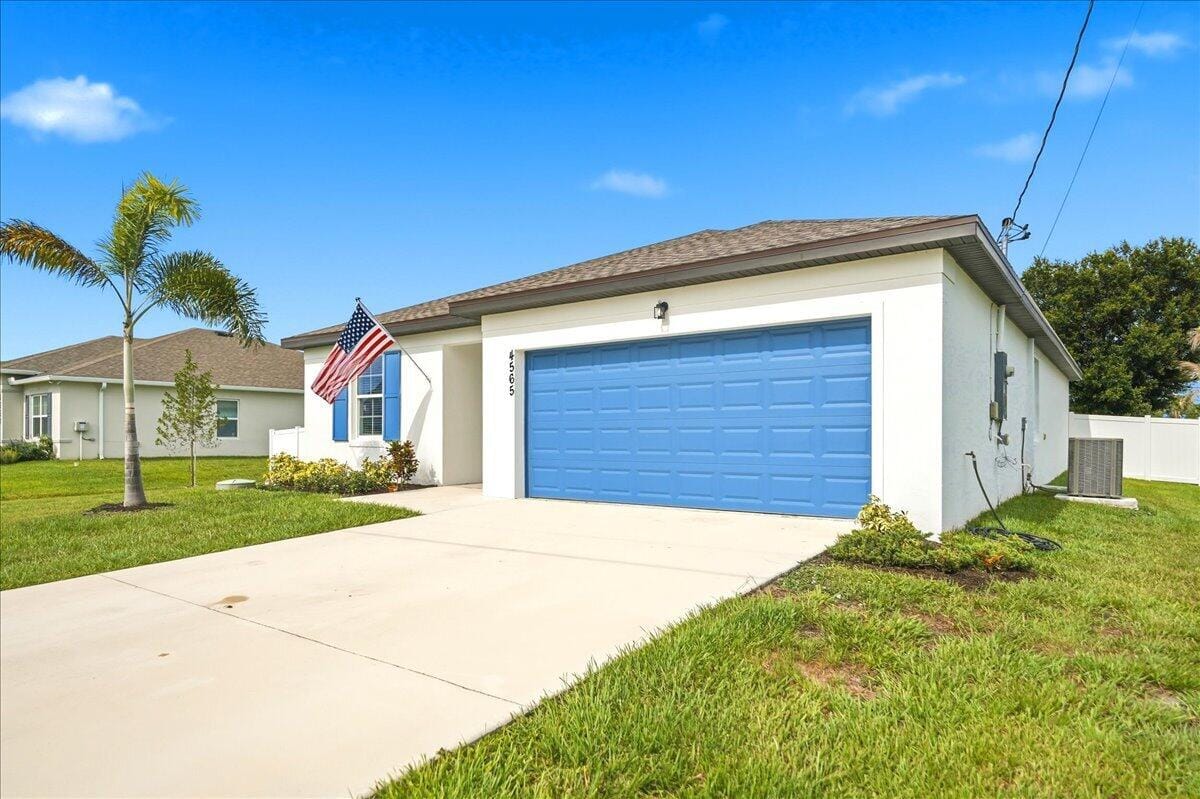 4565 SW Scope Street — photo 3