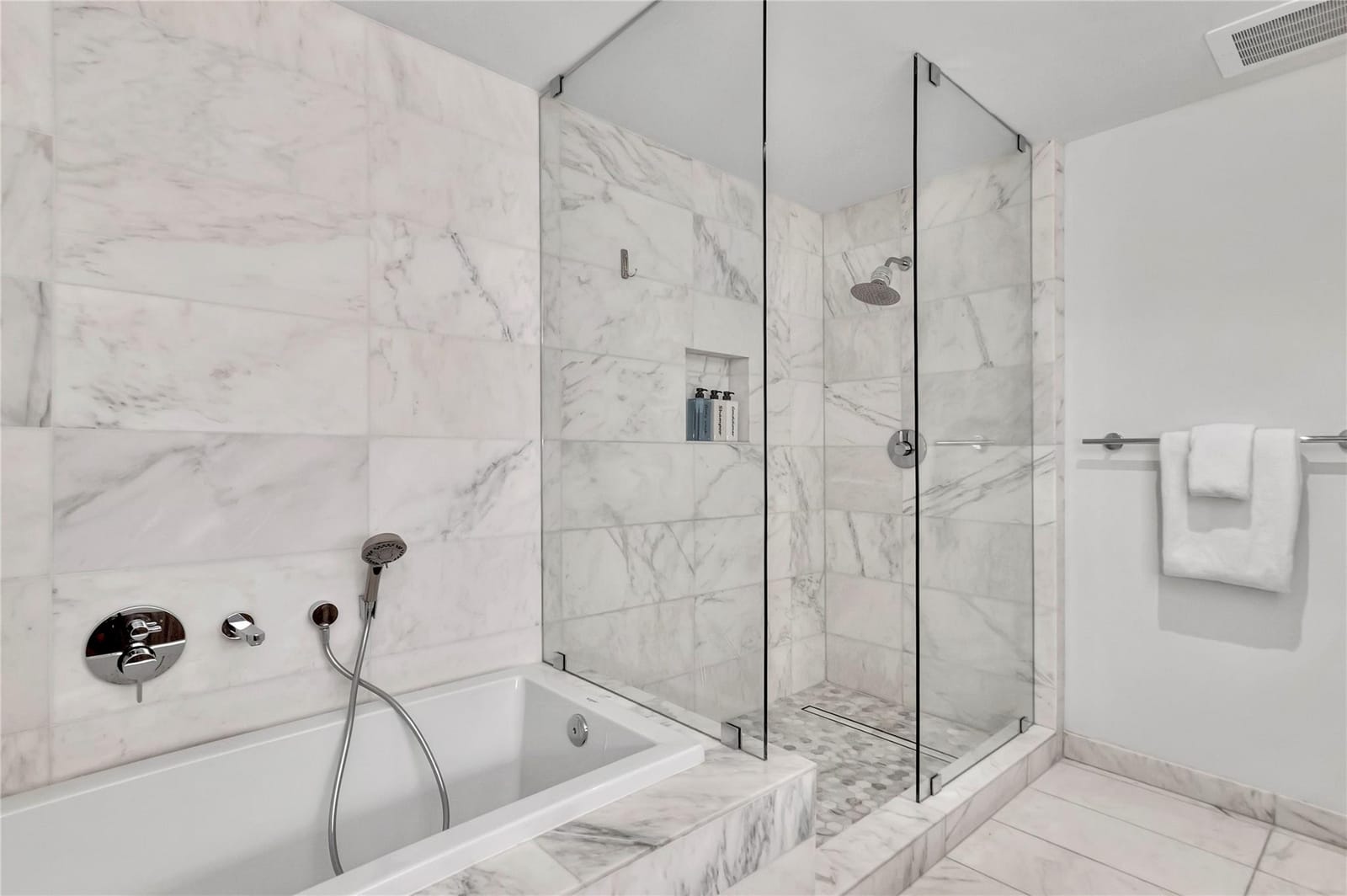 401 N Birch Road 504 — photo 5