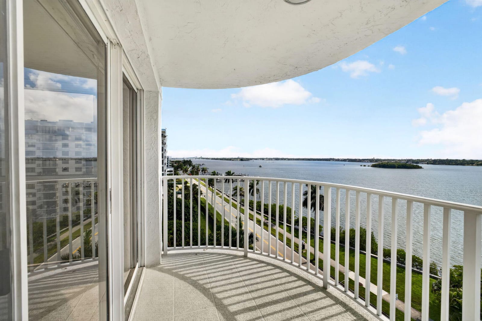 3901 S Flagler Drive 901 — photo 12