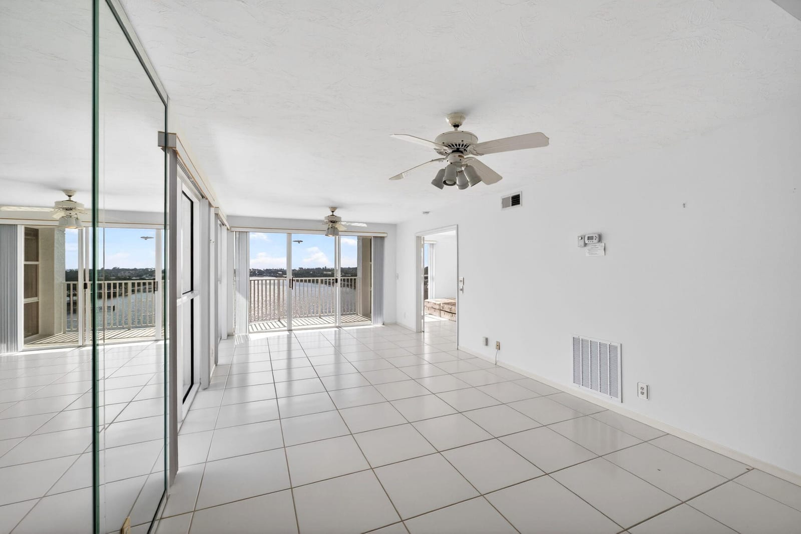 3901 S Flagler Drive 901 — photo 4