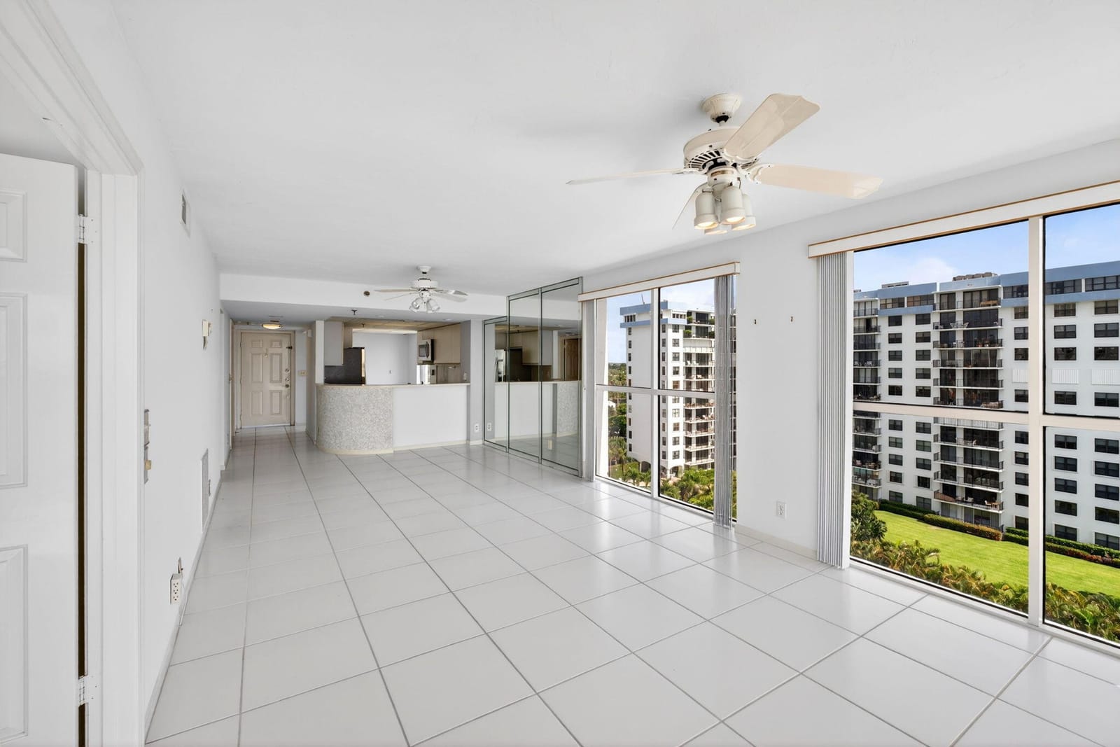 3901 S Flagler Drive 901 — photo 6