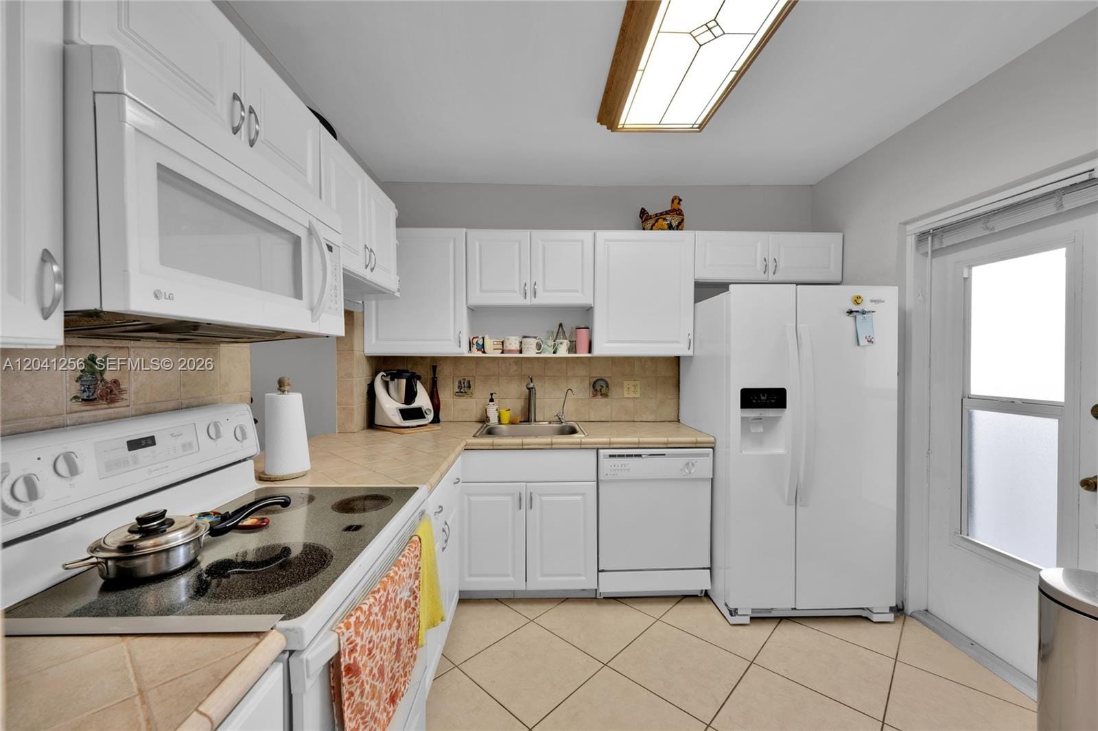 3199 S Ocean Drive 402, Hallandale Beach, FL 33009 photo 4