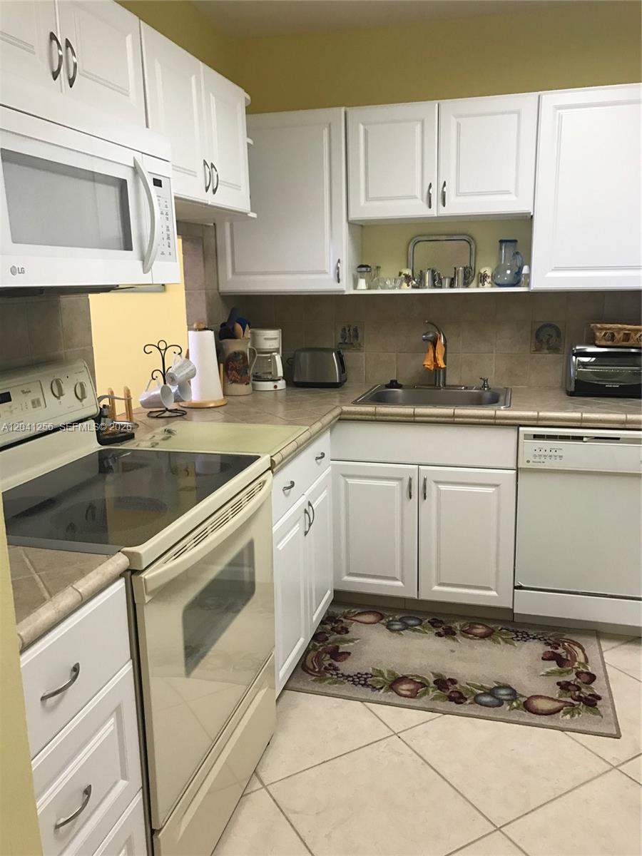 3199 S Ocean Drive 402, Hallandale Beach, FL 33009, Hallandale Beach