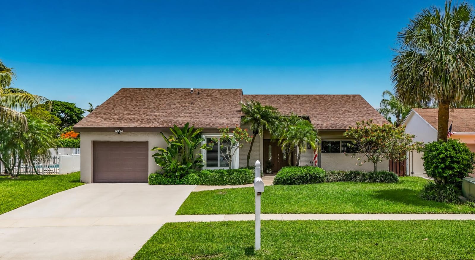 16751 Redwood Way — photo 2