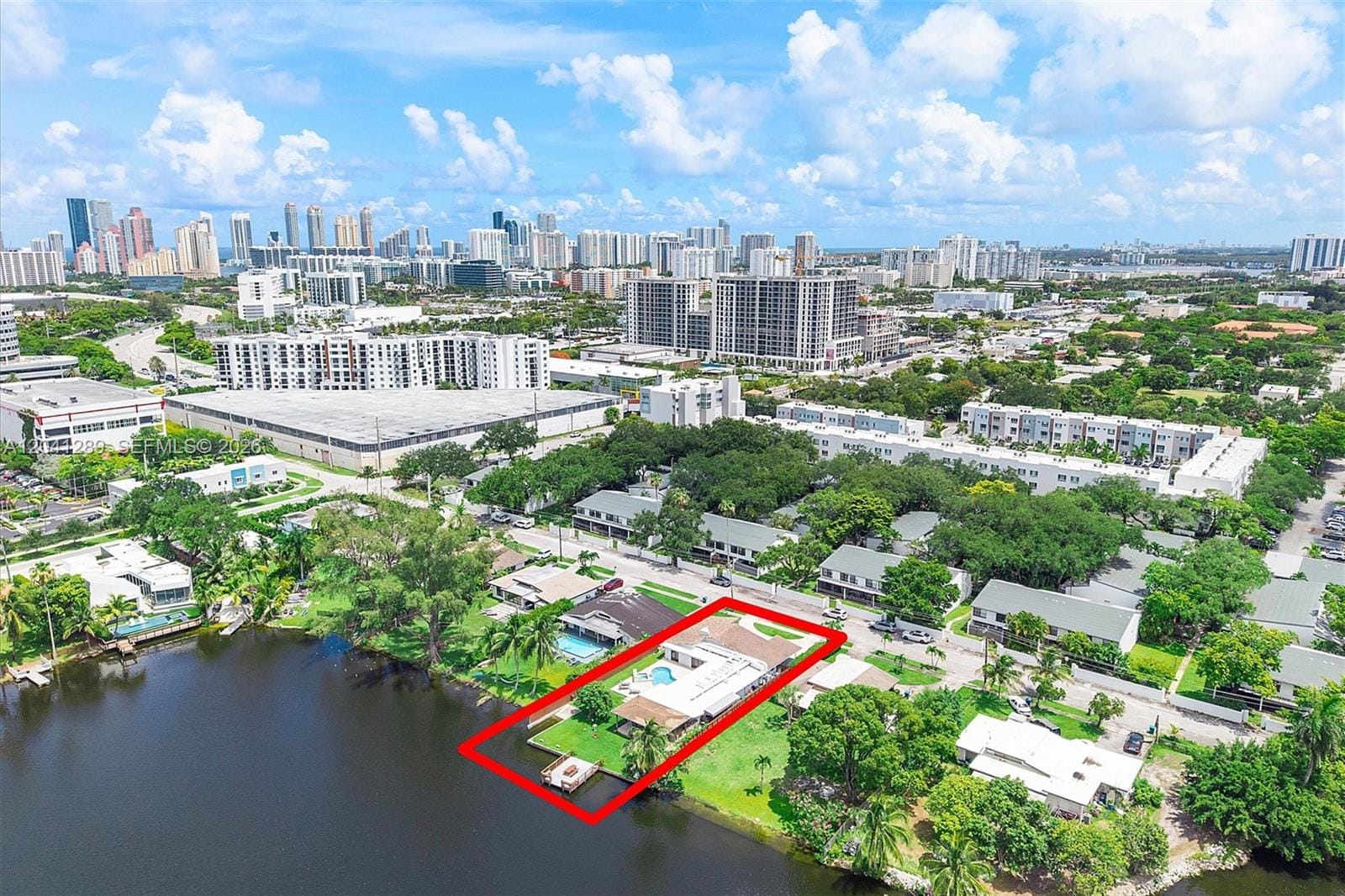 2531 NE 195th Street, Miami, FL 33180 photo 2
