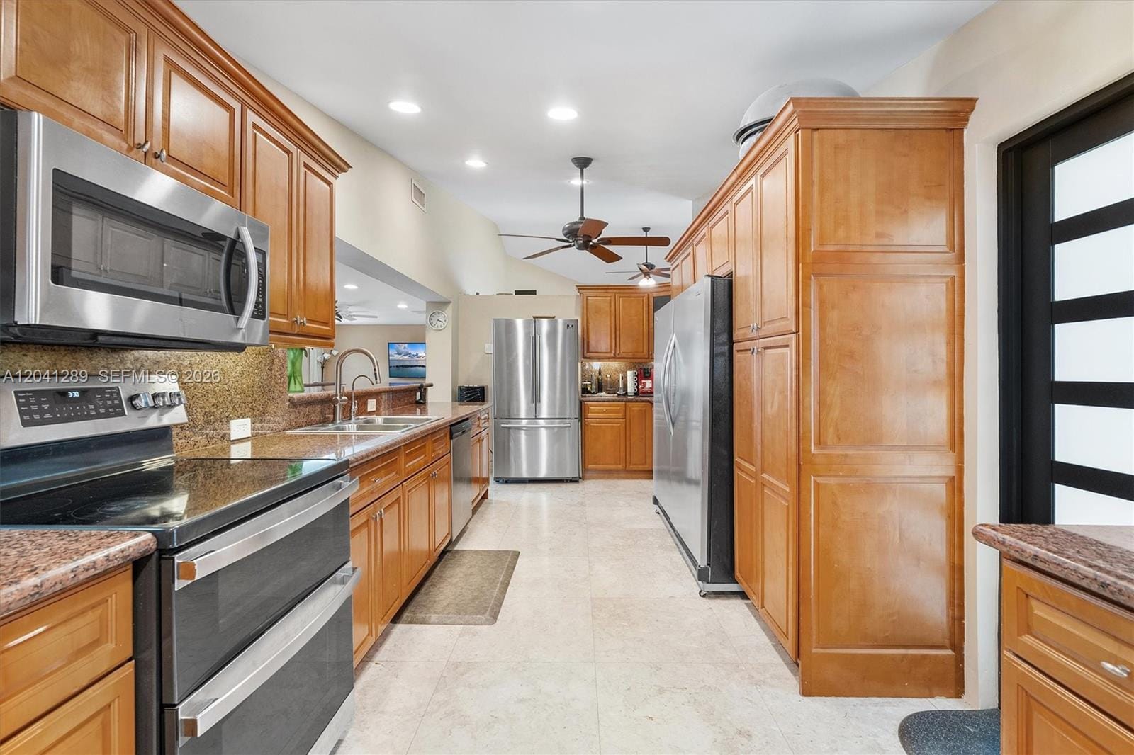 2531 NE 195th Street, Miami, FL 33180 photo 11
