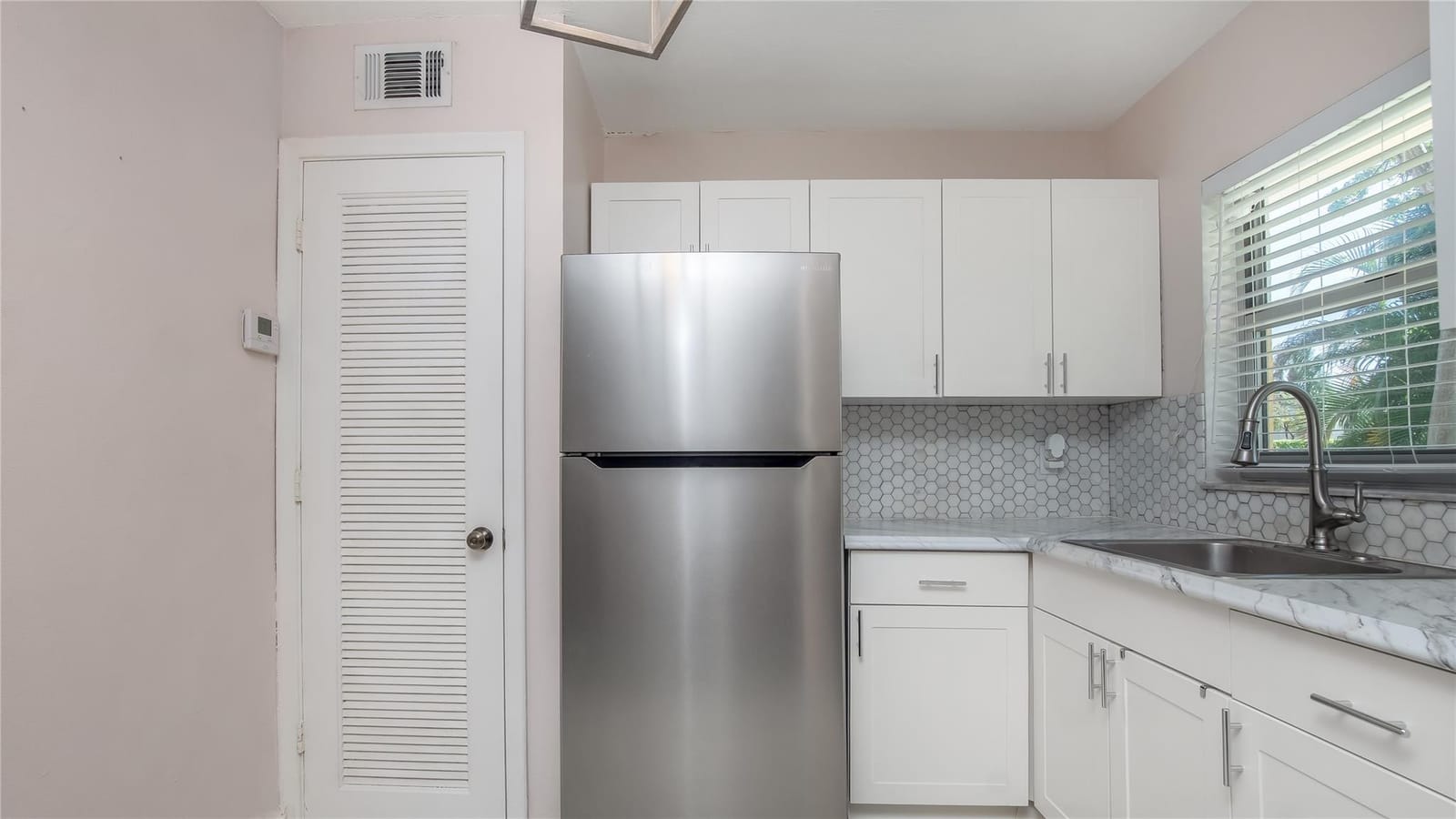5186 NE 6th Avenue 710 — photo 11