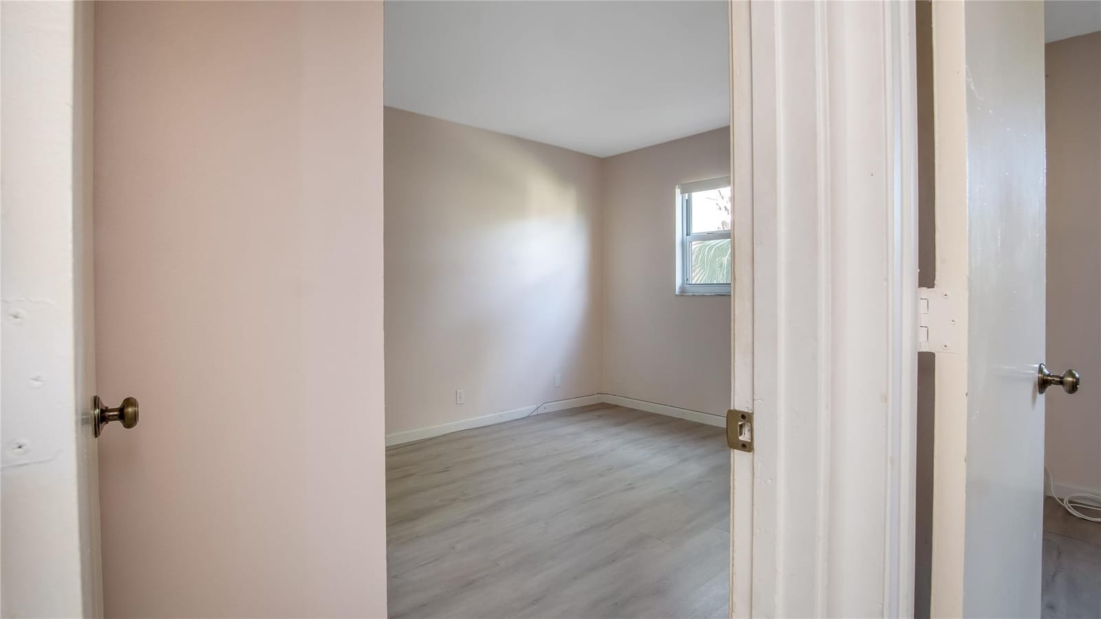 5186 NE 6th Avenue 710, Oakland Park, FL 33334 photo 24