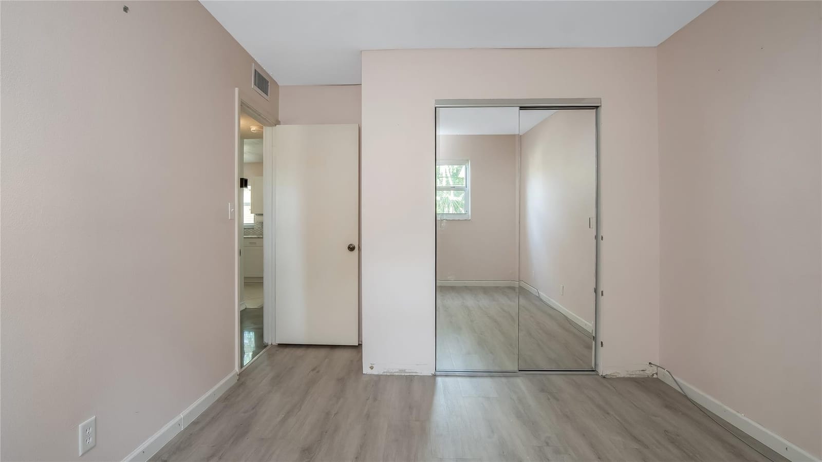 5186 NE 6th Avenue 710, Oakland Park, FL 33334 photo 27