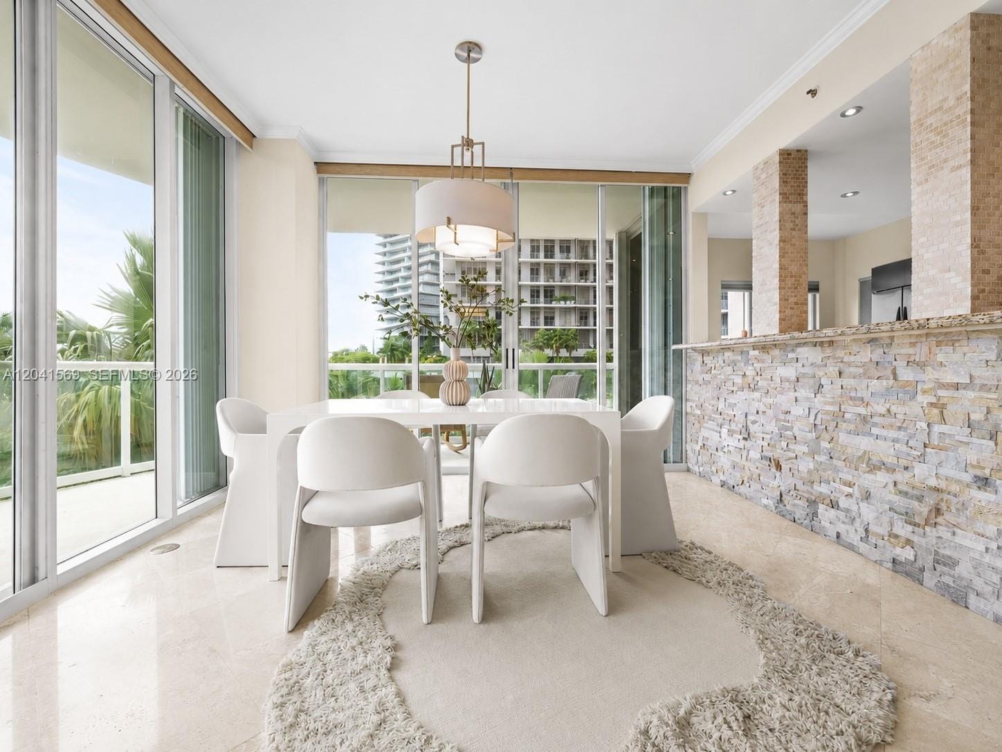 2645 S Bayshore Drive 304 — photo 4