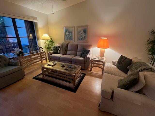 8083 SE Villa Circle — photo 2