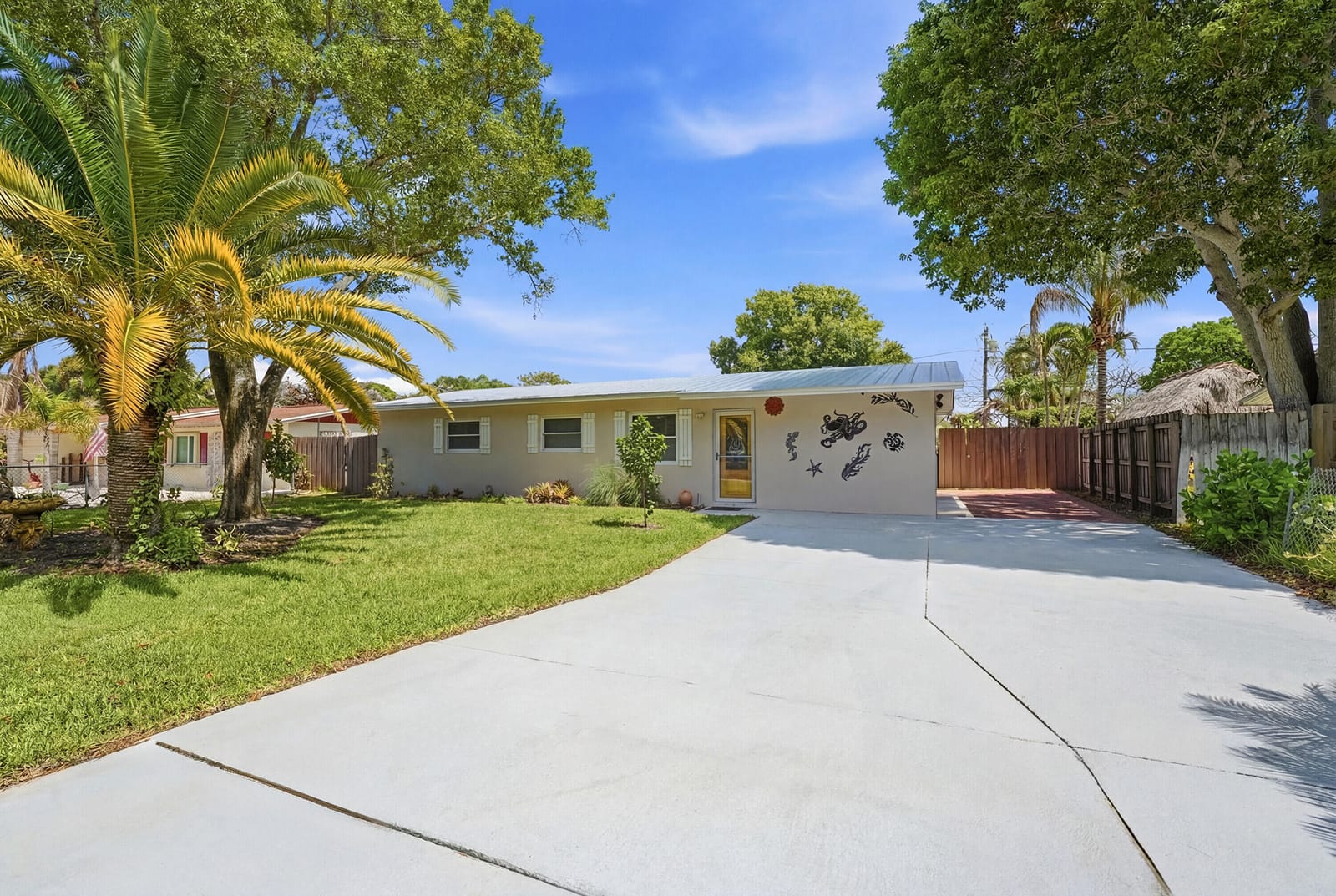 1095 NE Tuxedo Terrace, Jensen Beach, FL 34957 photo 2
